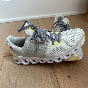 Women's ON cloudswift shoes